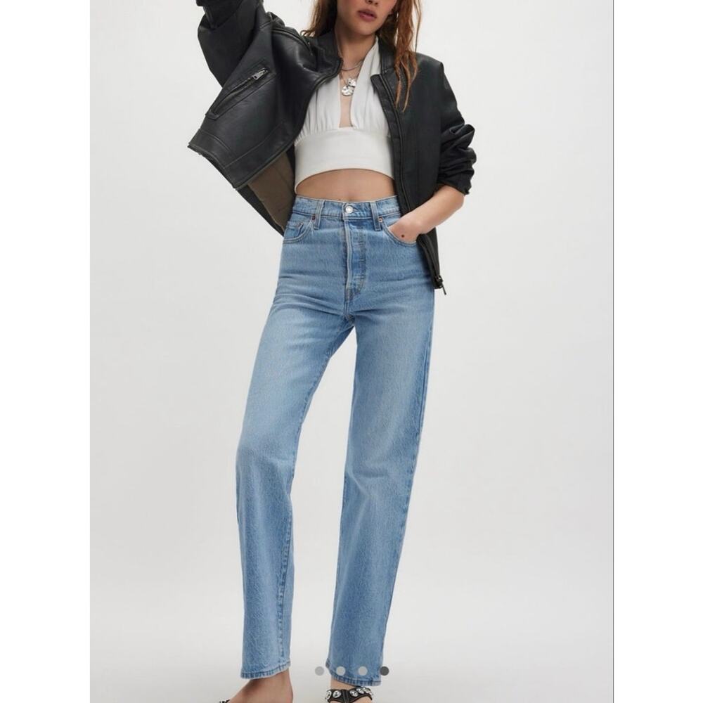 Levi's Premium Ribcage Straight Size 31